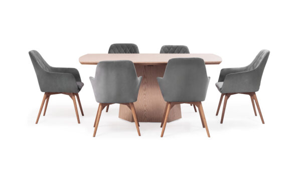 Mesa Comedor Milano + 6 Sillas Odense de Aristas vista de frente. La mesa cuenta con una superficie rectangular curva, de líneas limpias y acabados pulidos, sostenida por una base de madera. Las sillas Odense tienen un respaldo acolchado y tapizado que complementa la elegancia del conjunto.